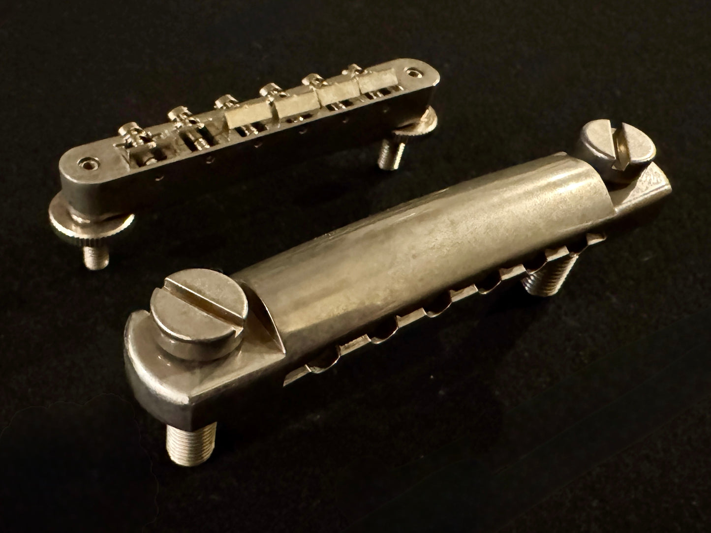 Gibson Relic ABR-1 Bridge and Lightweight Aluminum Tailpiece Set with Studs for USA Reissue Gibson Aged Nickel R9