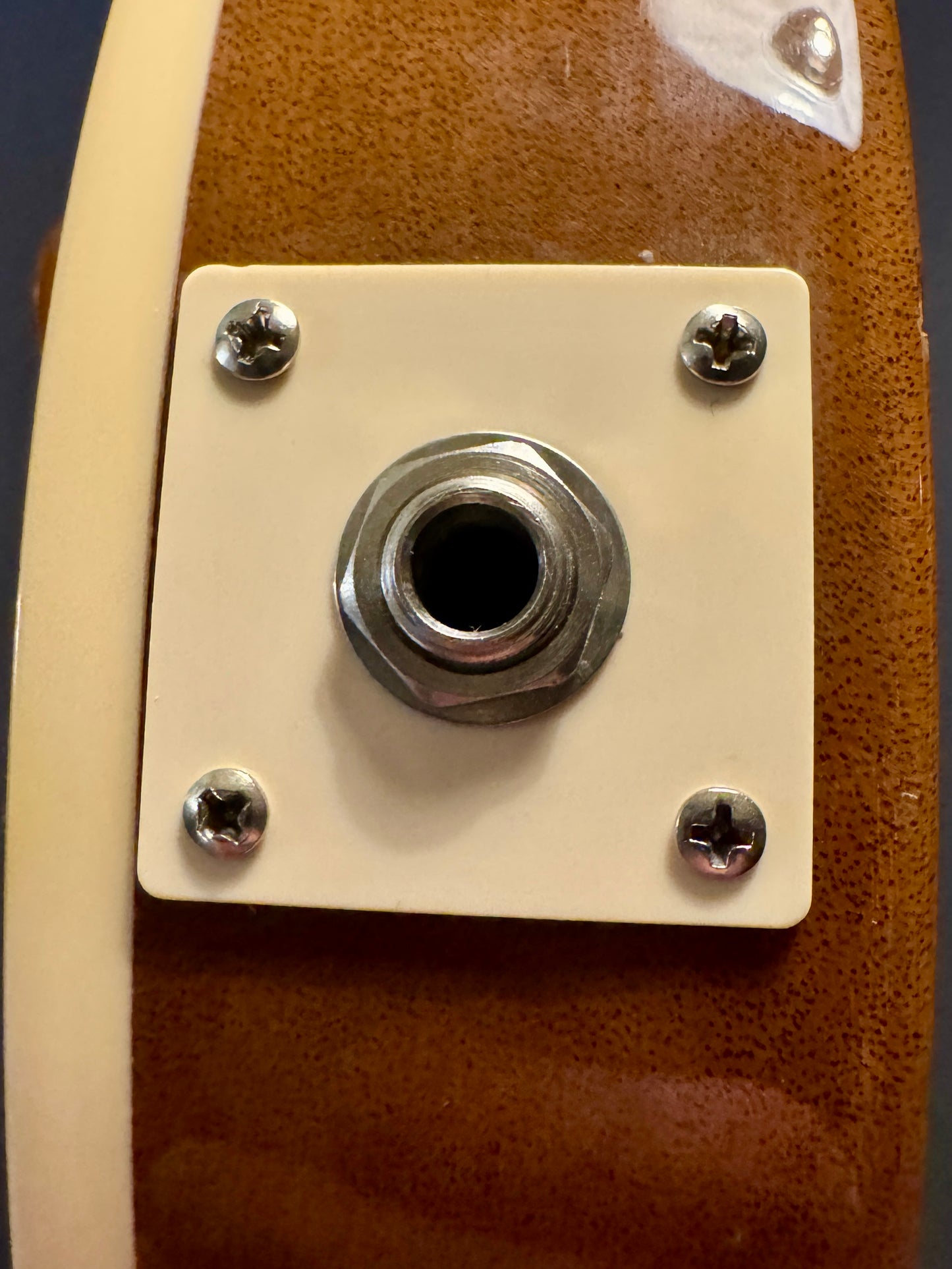 Gibson Les Paul Classic Honeyburst with R0 Reissue Vintage Makeover