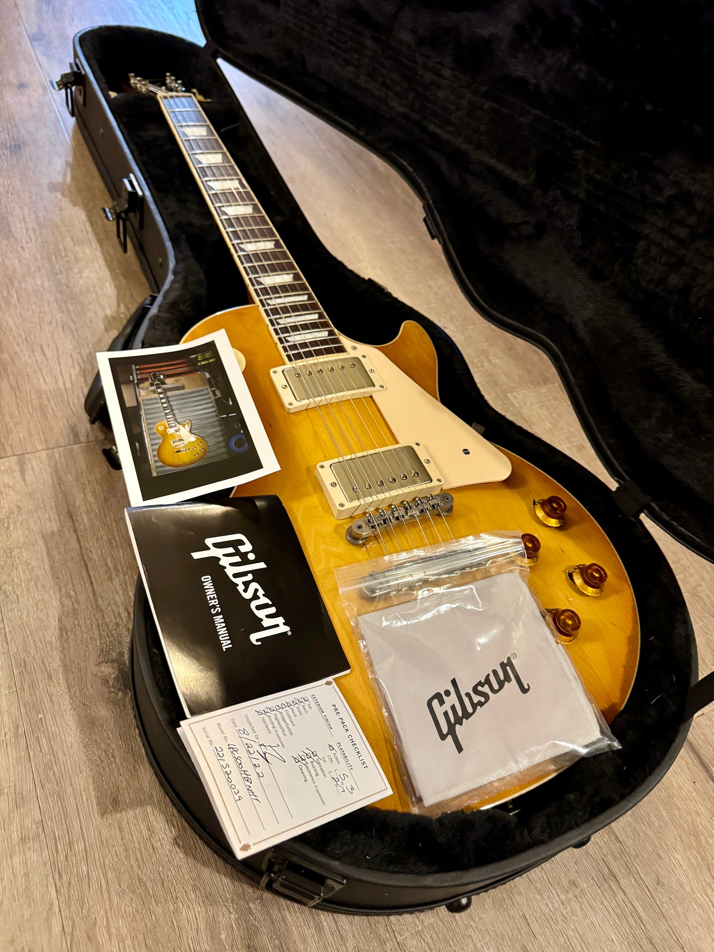 Gibson Les Paul Classic Honeyburst with R0 Reissue Vintage Makeover